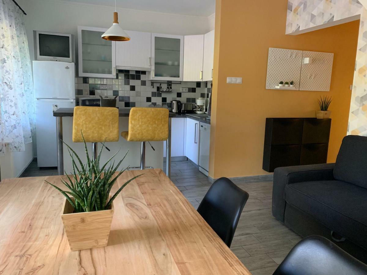 Csuka48 Apartman Szarvas Eksteriør bilde