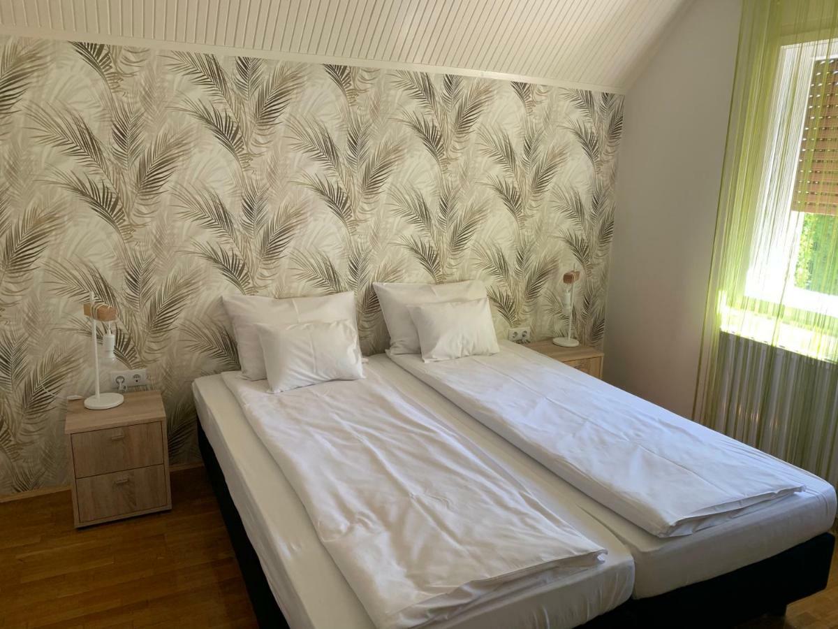 Csuka48 Apartman Szarvas Eksteriør bilde